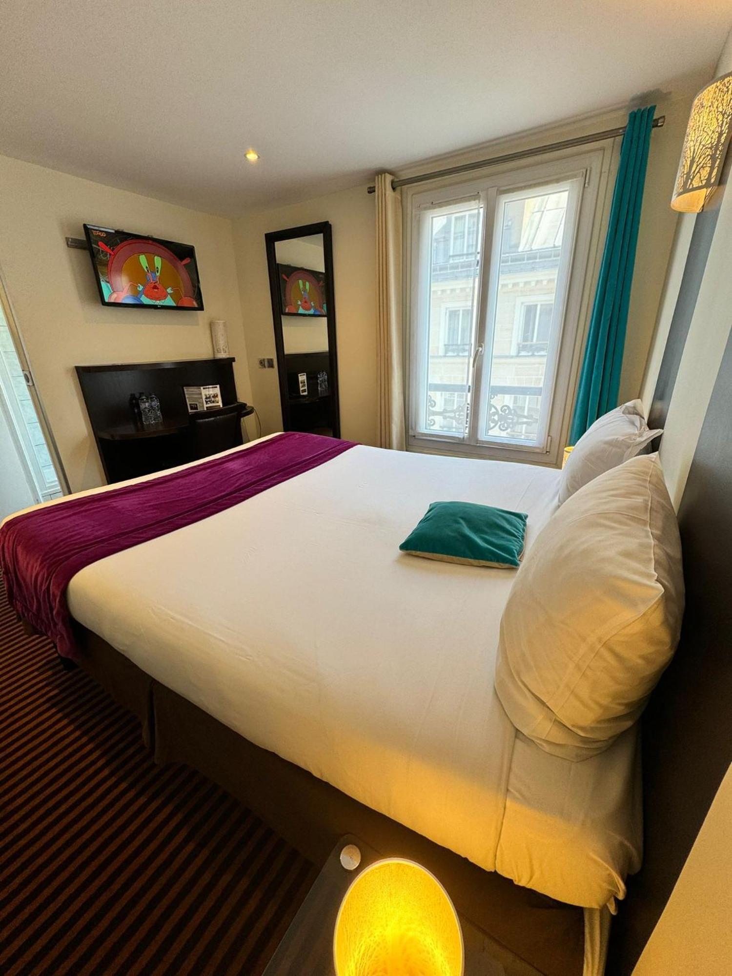 Pax Opera Hotel 3*