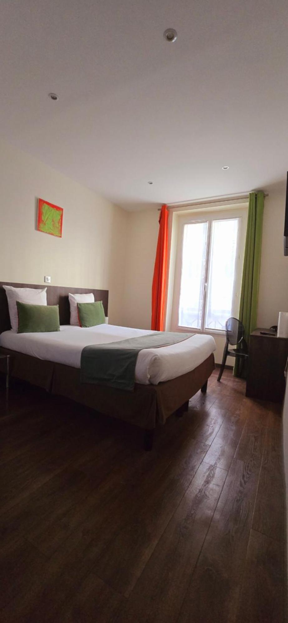 Hotel Pax Opera Paris