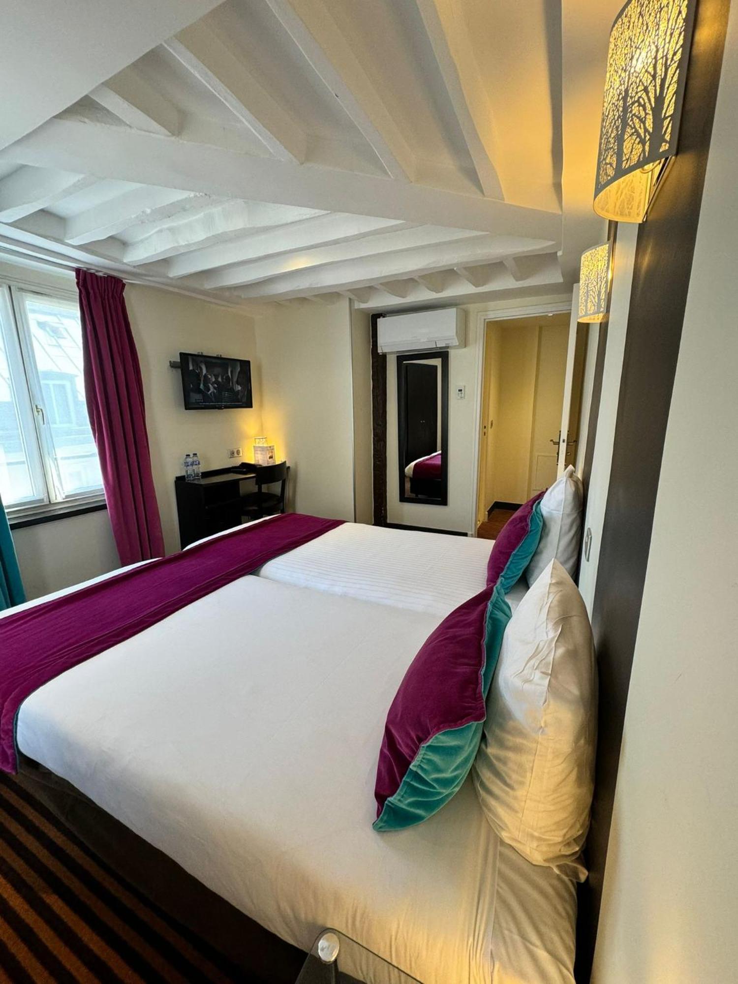 Hotel Pax Opera
