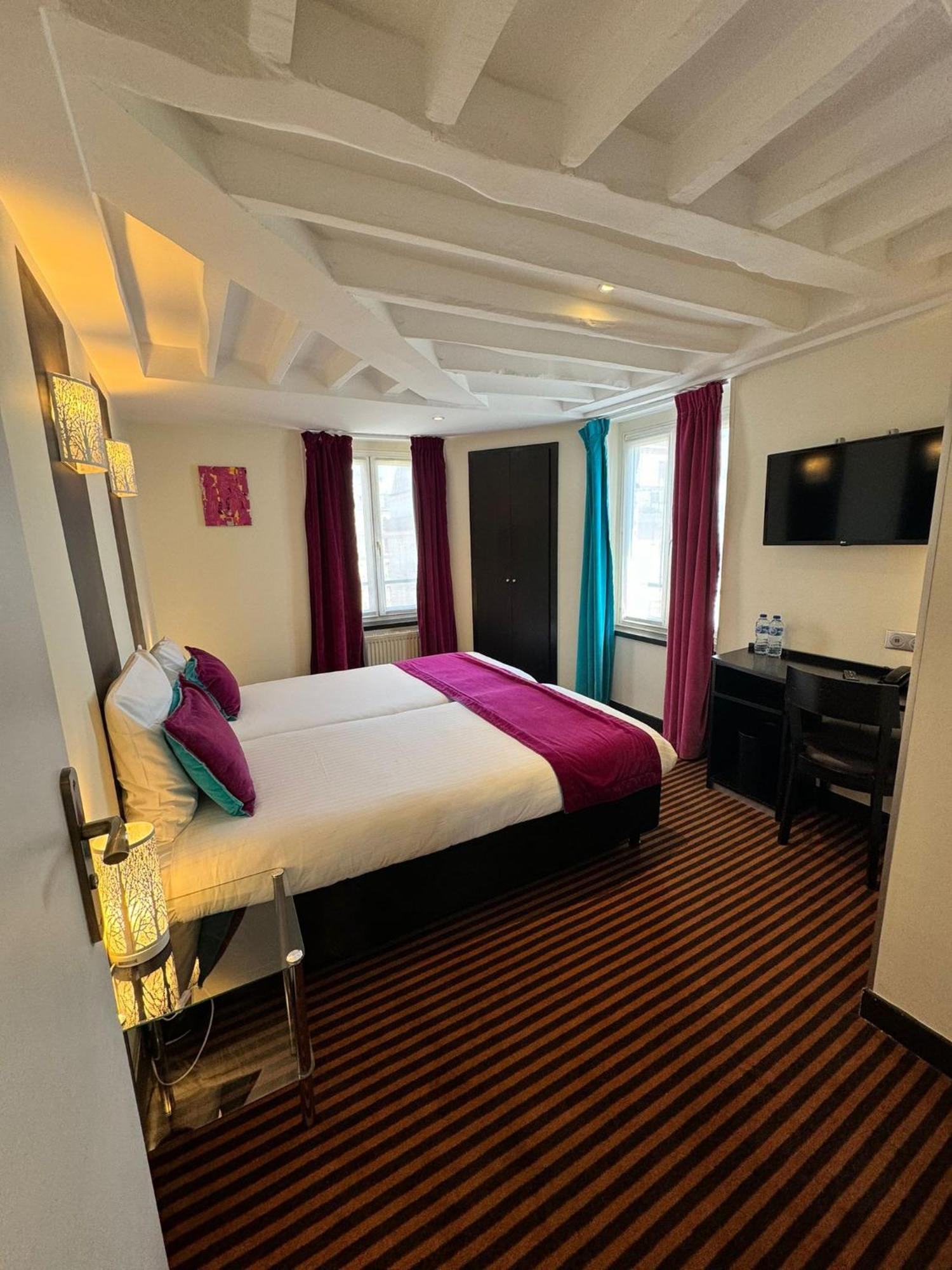 Hotel Pax Opera Paris